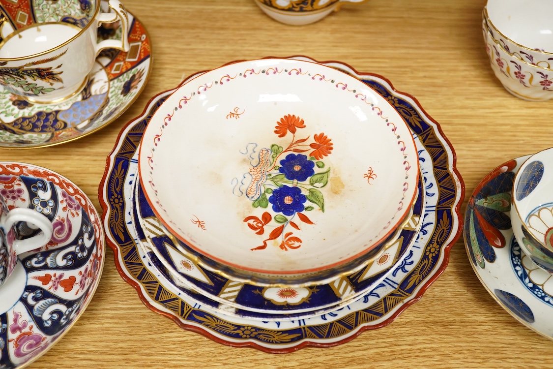 A group of 18th / early 19th century English porcelain tea wares, Worcester, Spode, etc